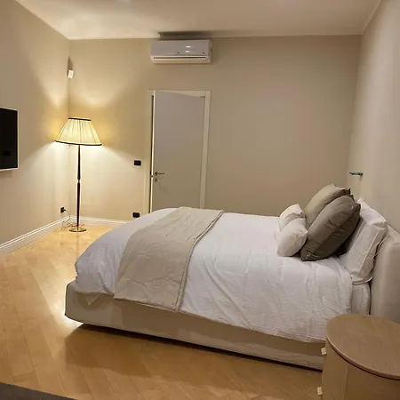 -Villa Paola City Center- Luxury House In Town Centre Bari Esterno foto
