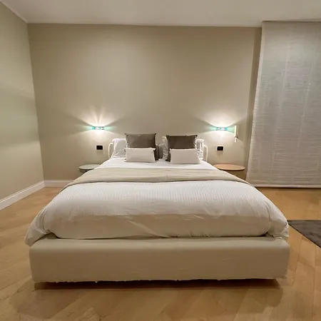 -Villa Paola City Center- Luxury House In Town Centre Bari Esterno foto